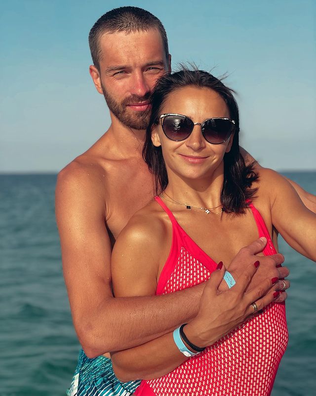 "Холостячка" Огневич засветила фаворитов, а Вакарчук впервые стал отцом: топ громких новостей недели