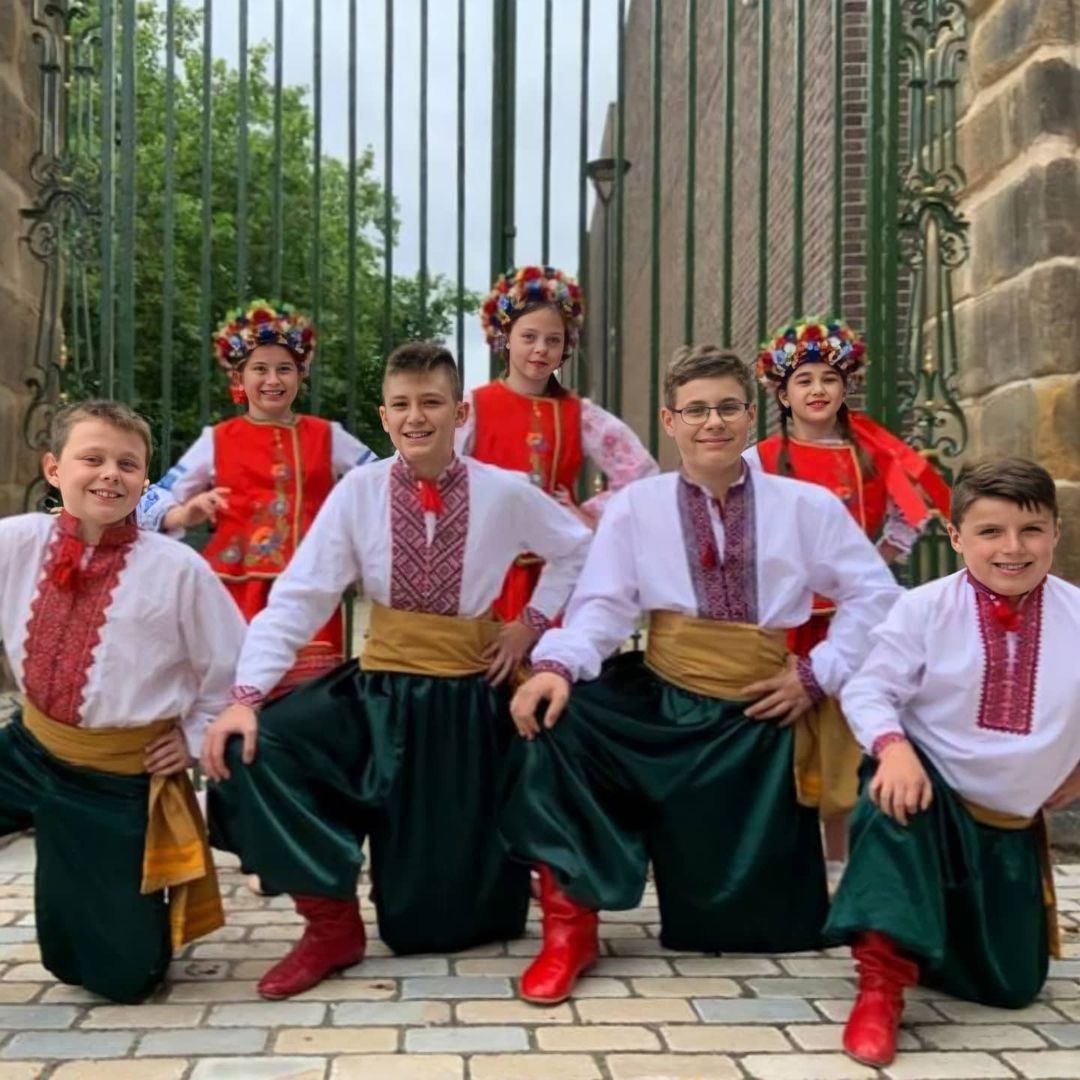 Моє все: Тіна Кароль похвалилася досягненнями сина в англійській школі