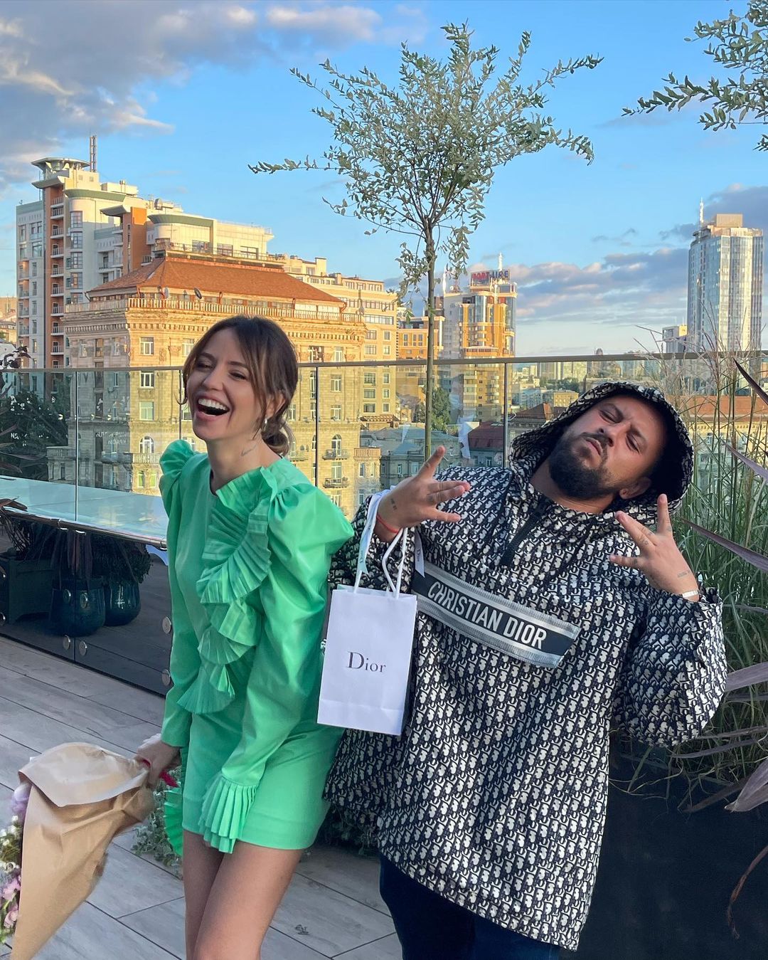 Принцесса: Надя Дорофеева покорила редким выходом в женственном наряде