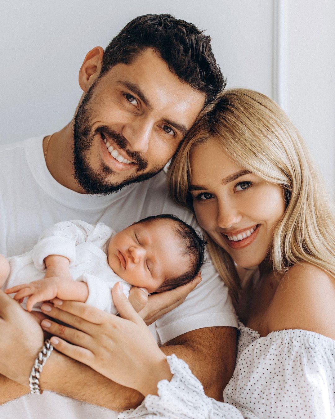 Растет с космической скоростью: Квиткова и Добрынин показали 2-месячного сыночка