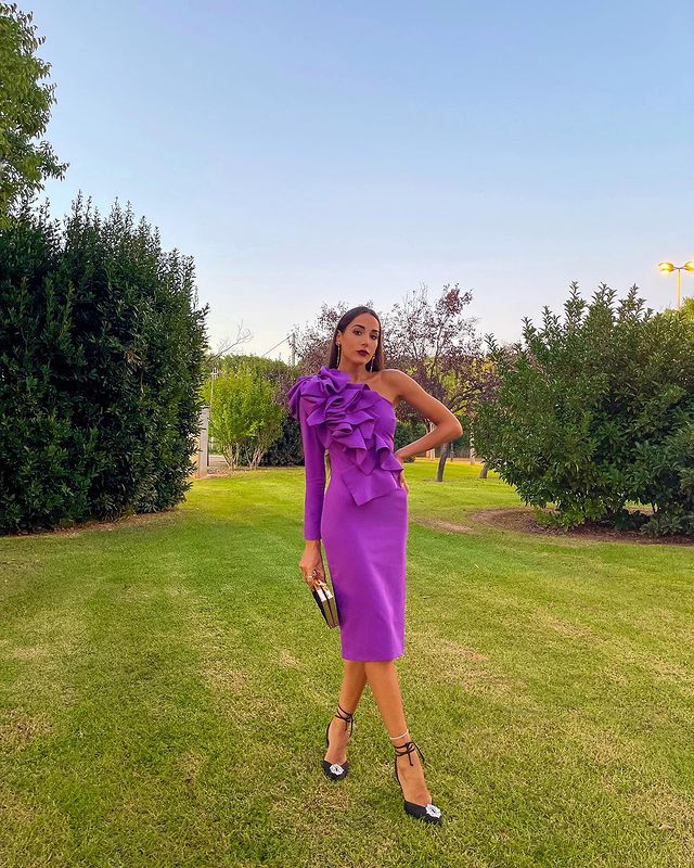 Тренд на міні: стиліст показала топ-5 найзручніших суконь для холодного сезону