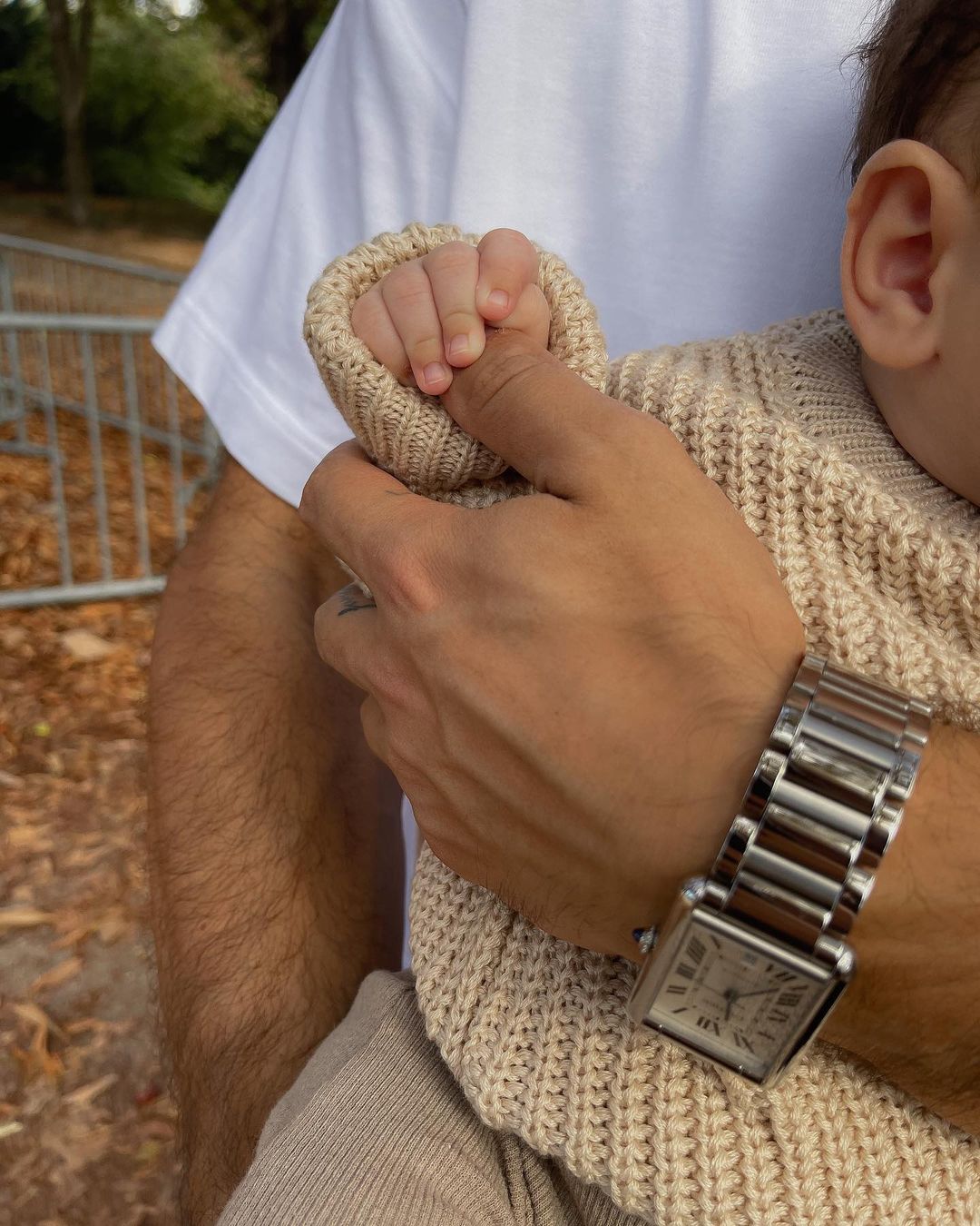 Сімейні канікули: Добринін і Квіткова полетіли з маленьким сином в Париж