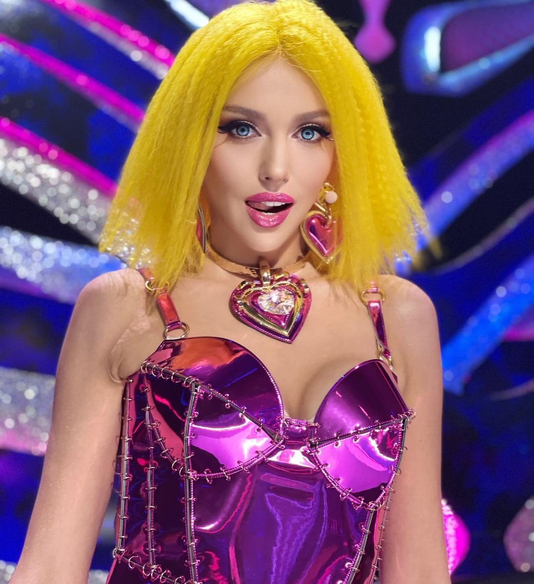 Лялька Барбі: Полякову в яскравому новому образі сплутали з Дорофєєвою