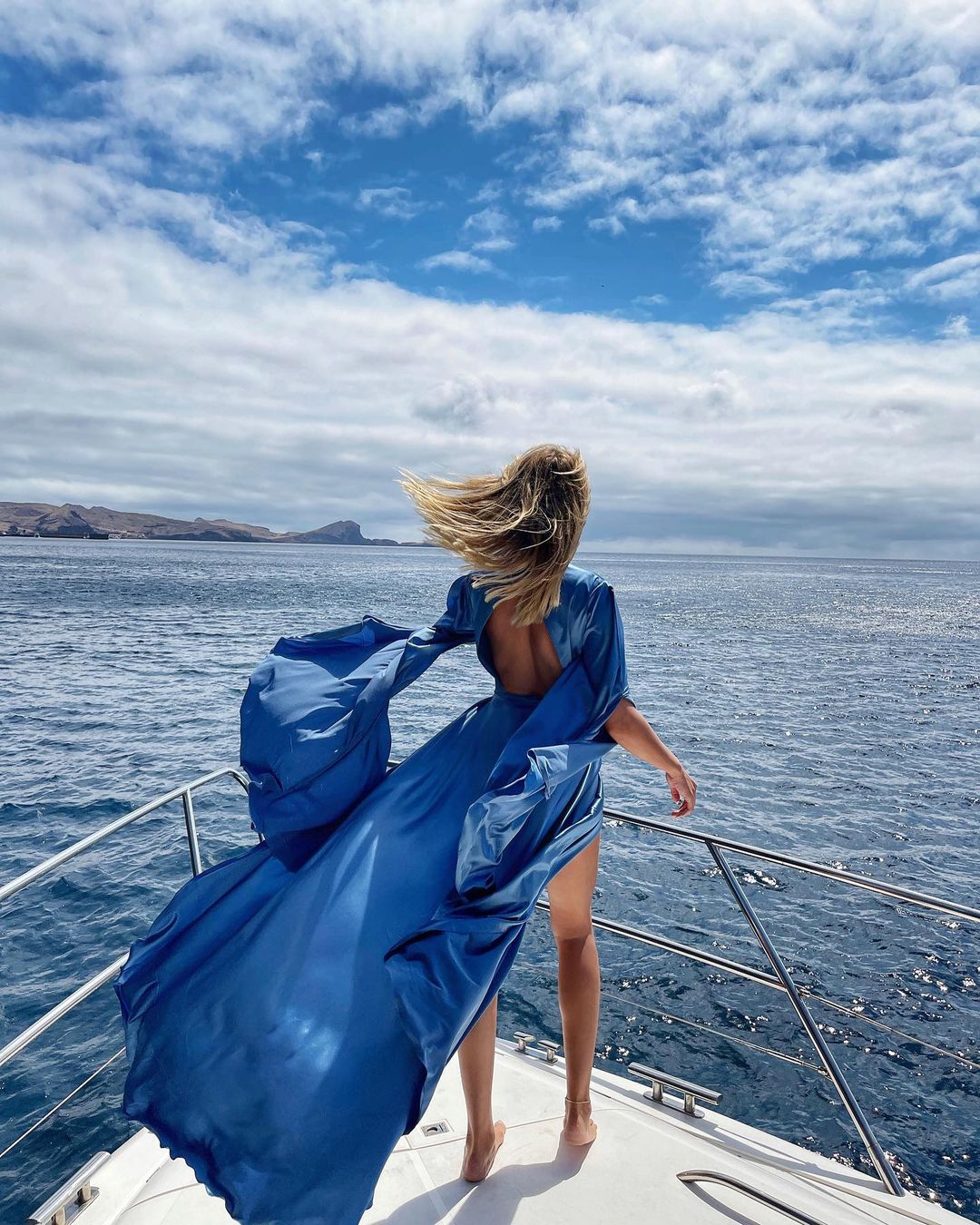 В бикини и на яхте: Леся Никитюк показала лучшие моменты своего 33-летия