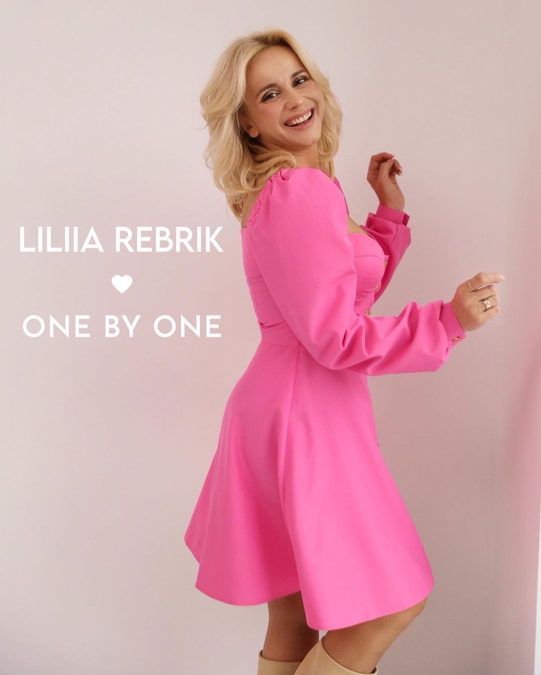 Лілія Ребрик створила колекцію одягу і сама приміряла стильні вбрання