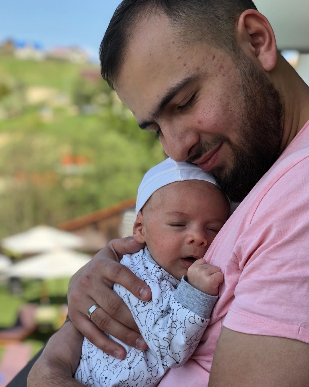 Джамала поделилась нежными семейными фото в день рождения мужа: "будь всегда"