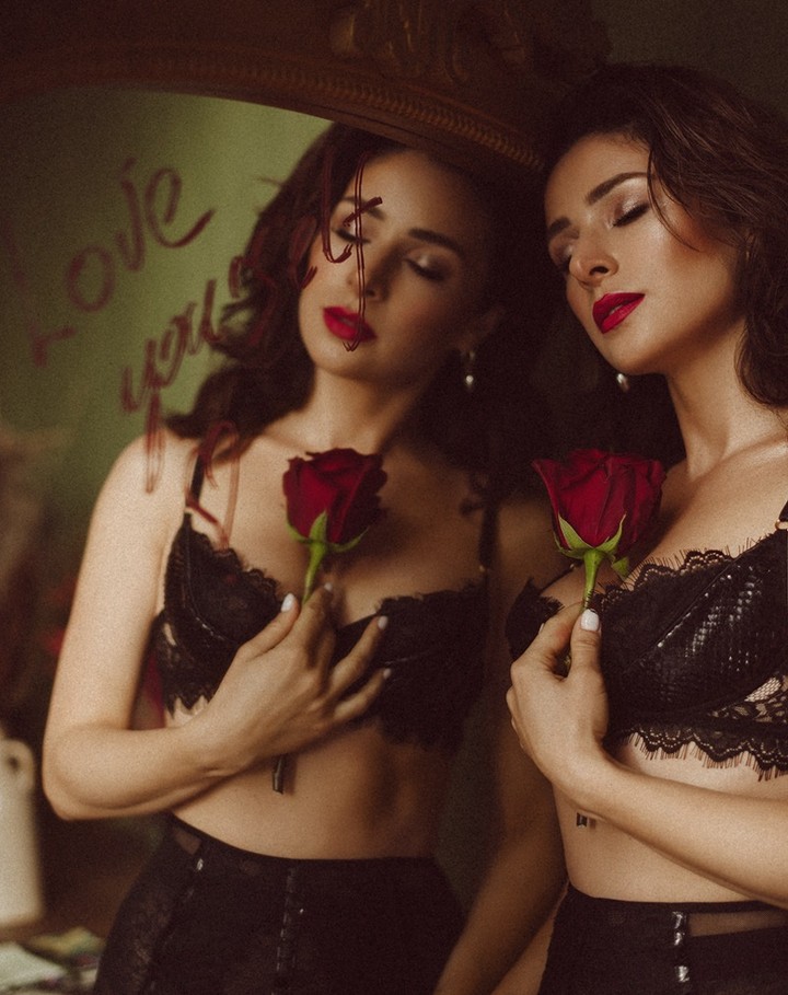 "Холостячка" Огнєвіч показала фігуру в білизні і назвала ознаки "нормального чоловіка"