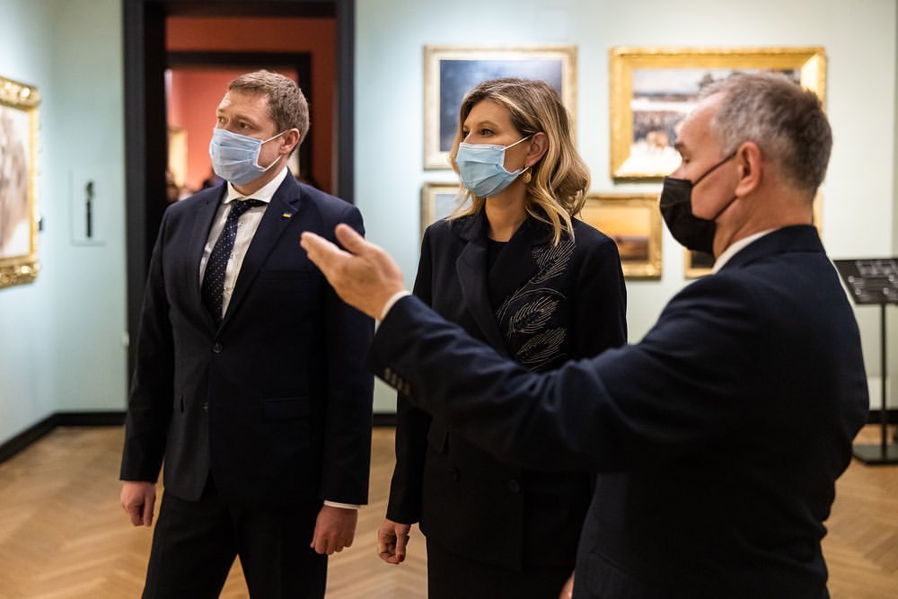 Бездоганна: Олена Зеленська демонструє лаконічний образ total black