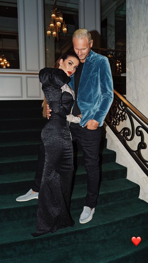 Анна Сєдокова спровокувала чутки про розлад в сім'ї: "складно, але потрібно жити далі"