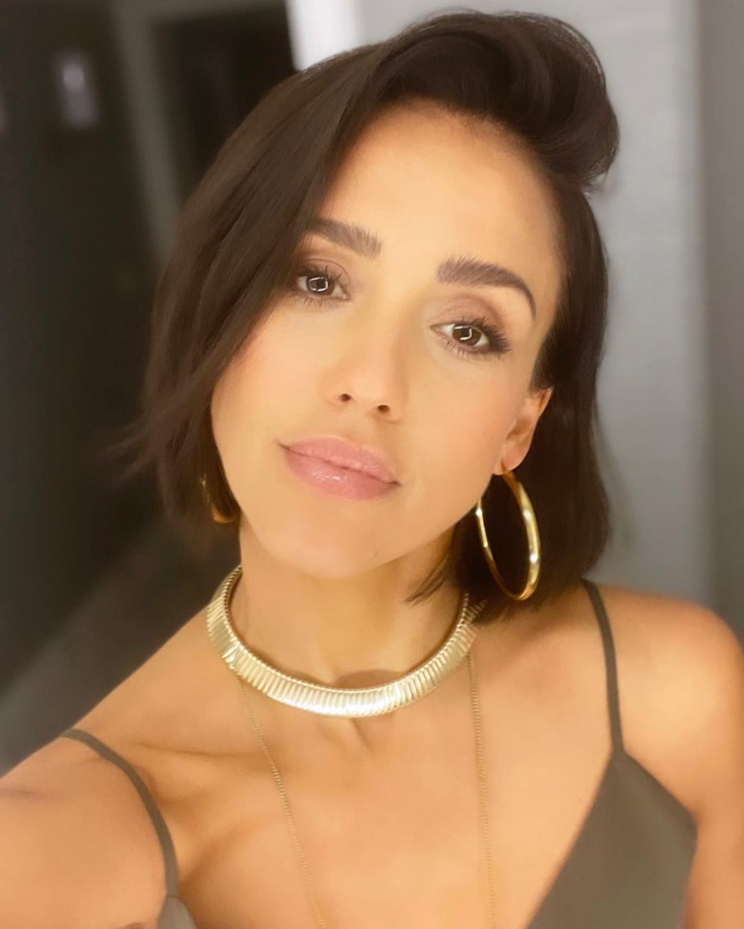 Мінус десять років: Джессіка Альба зробила "омолоджуючу" стрижку - як її повторити