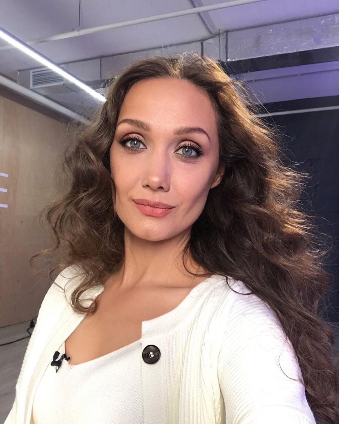 43-річна Євгенія Власова розкрила секрети нев'янучої краси: "не соромлюся старіння"