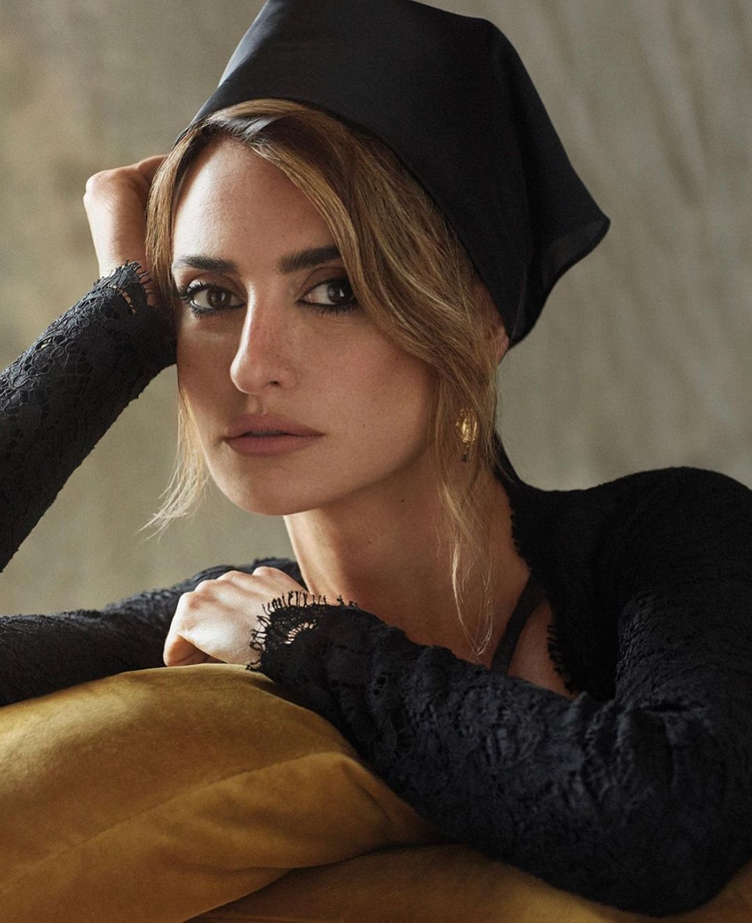 Час над нею не владний: 47-річна Пенелопа Крус на нових чуттєвих фото