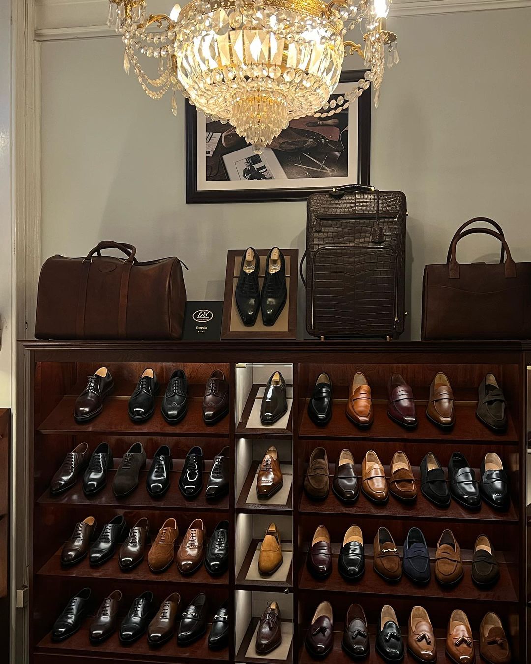 Роузі Хантінгтон-Уайтлі похвалилася розкішною обручкою від Джейсона Стетхема: нарешті весілля?