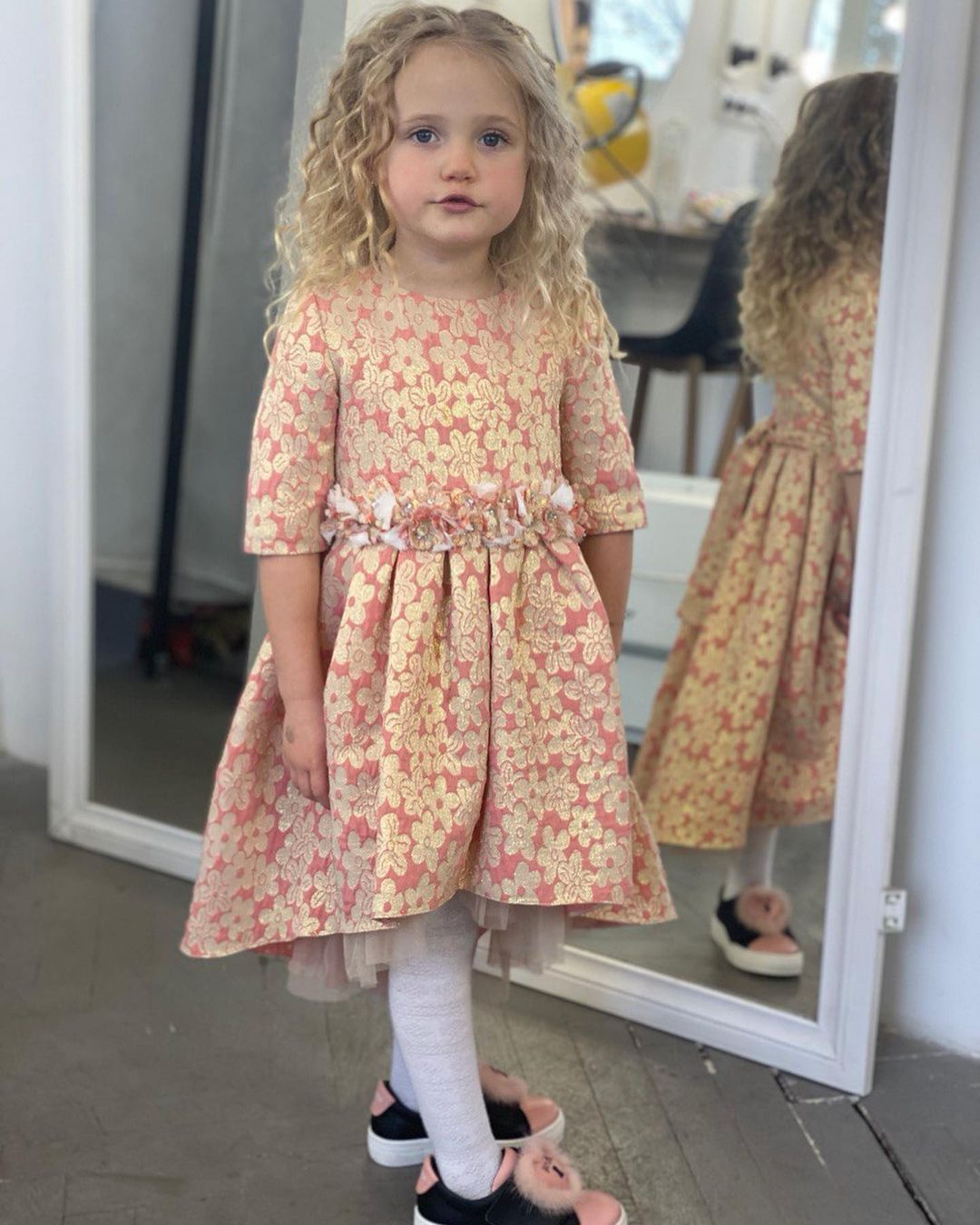 Маленька копія мами: Слава Камінська зворушила милими фото дочки-іменинниці