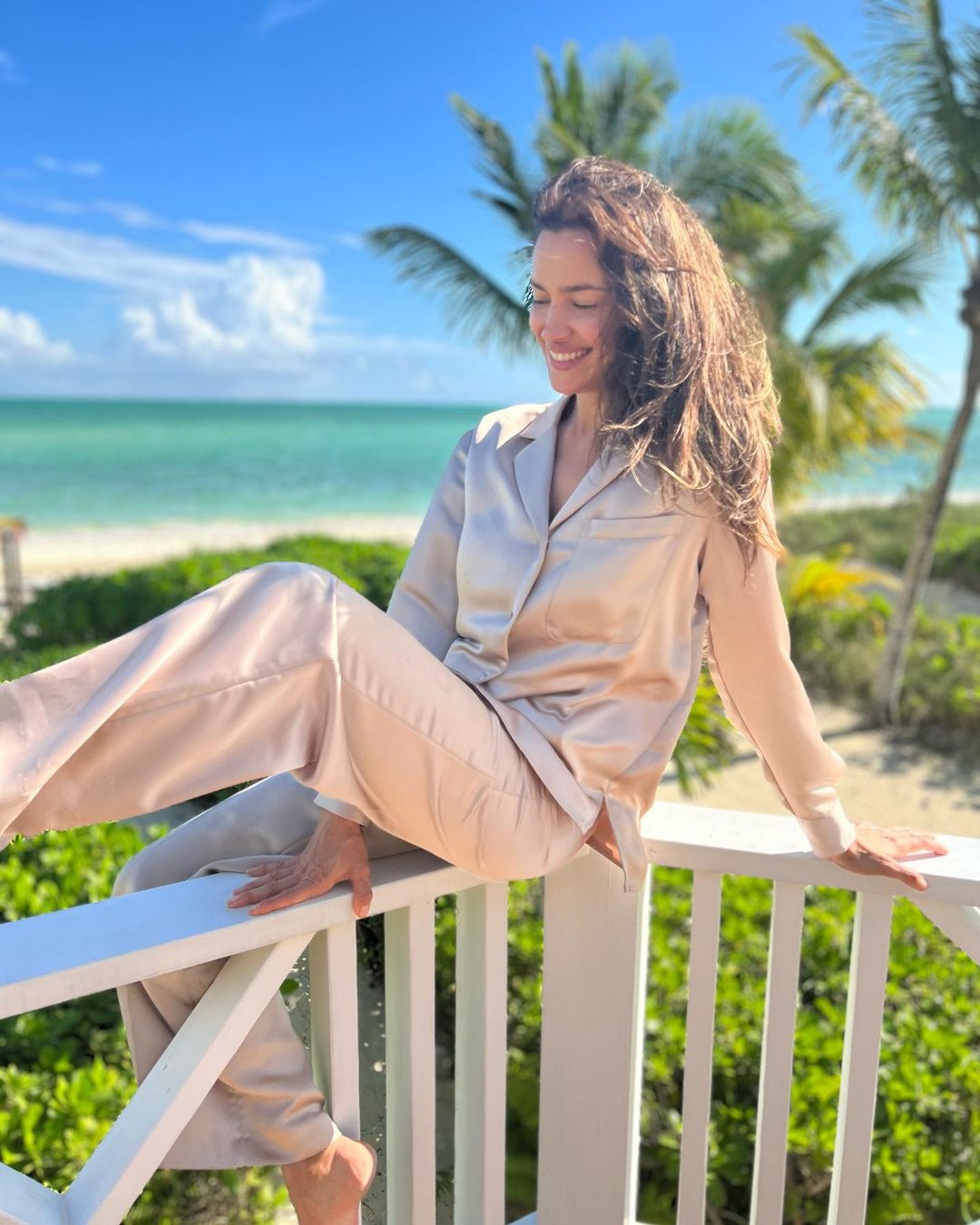 Топ-5 соблазнительных образов на выход от Ирины Шейк, которые осмелится повторить не каждая