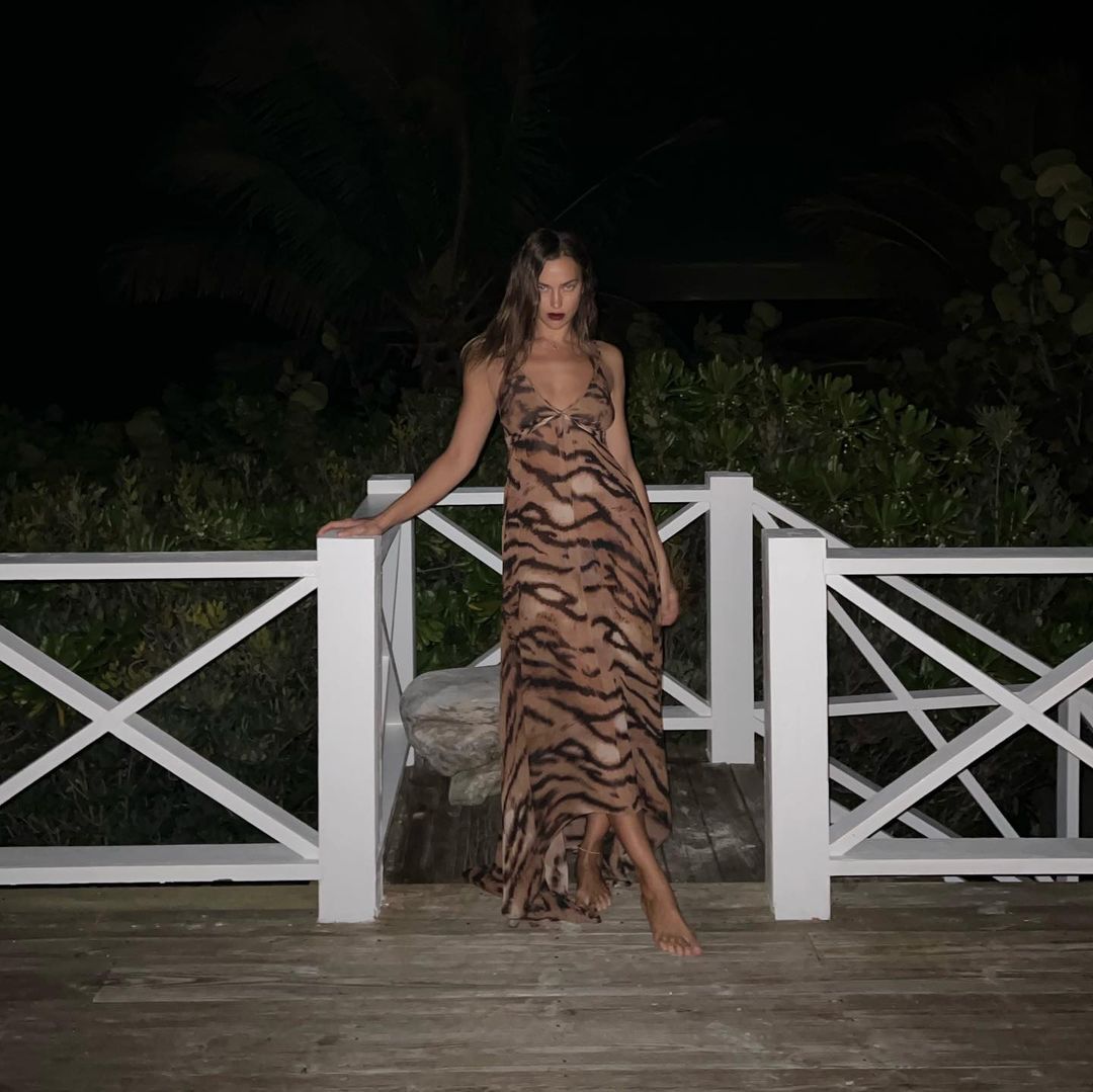 Топ-5 соблазнительных образов на выход от Ирины Шейк, которые осмелится повторить не каждая