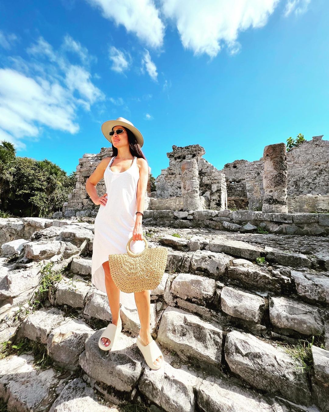 Доторкнулися до історії: Влад Яма з родиною заворожили барвистими фото з Мексики