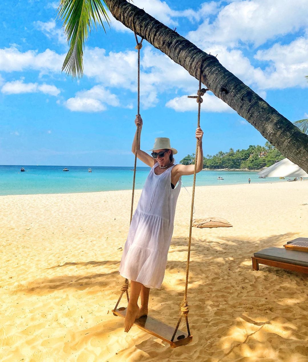 Пальми і океан: Осадча і Горбунов з синочками насолоджуються відпочинком в Таїланді