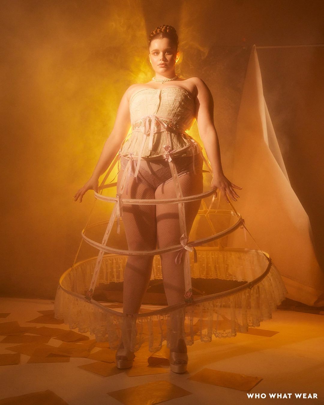 Со страниц романа: звезда &quot;Эйфории&quot; Барби Феррейра удивила образом для обложки глянца