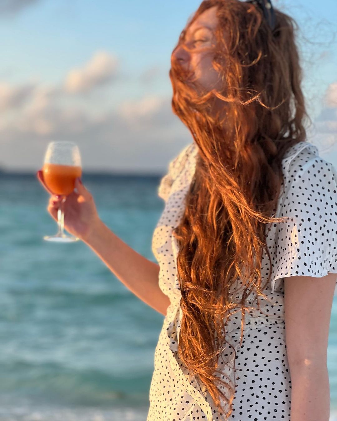 Маша Полякова зачарувала фото на березі океану: &quot;найкрасивіша дівчина на землі?&quot;