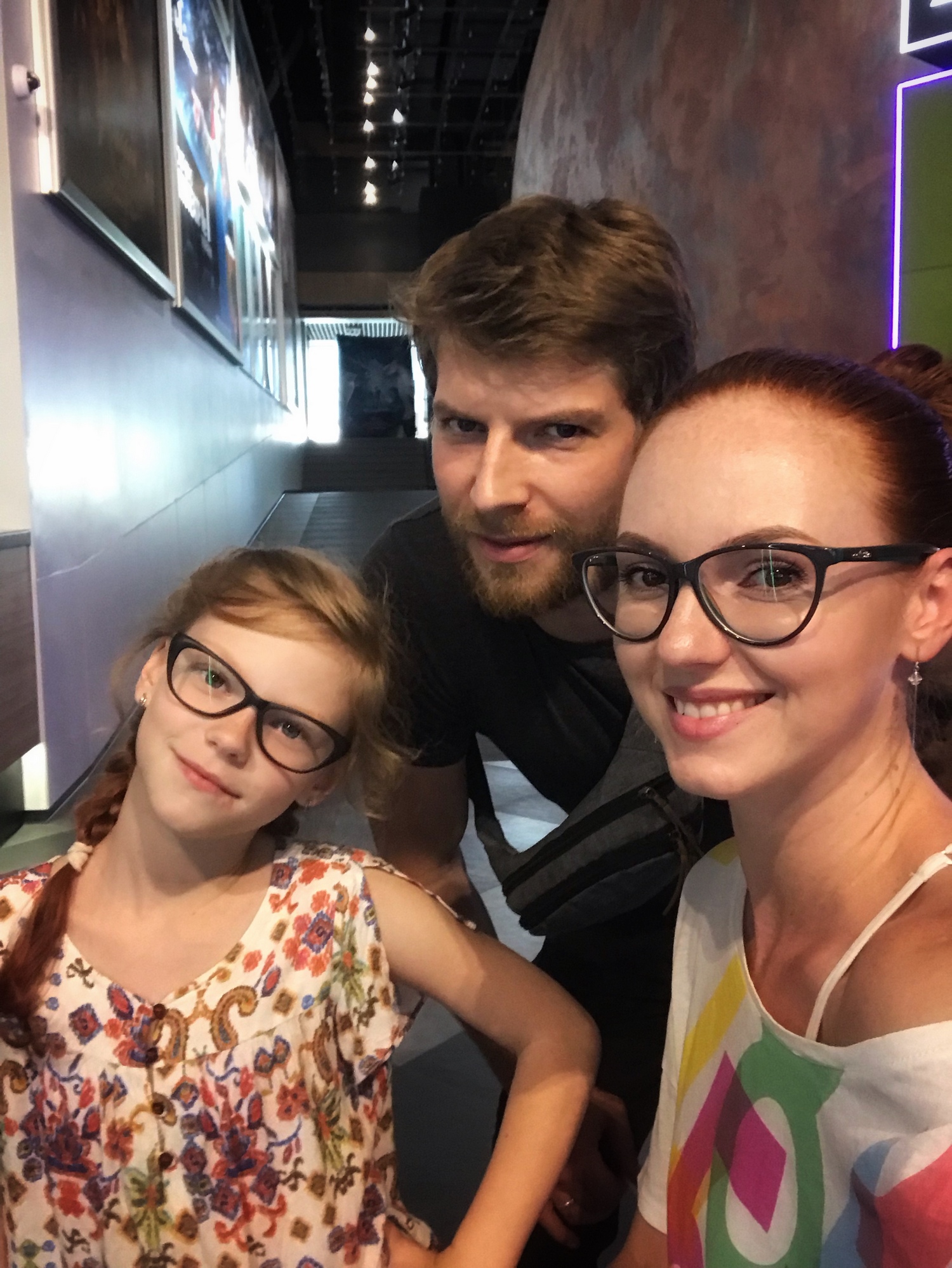 На одній хвилі з малечею: українські телезірки розповіли, чим зайняти дитину, якщо все набридло