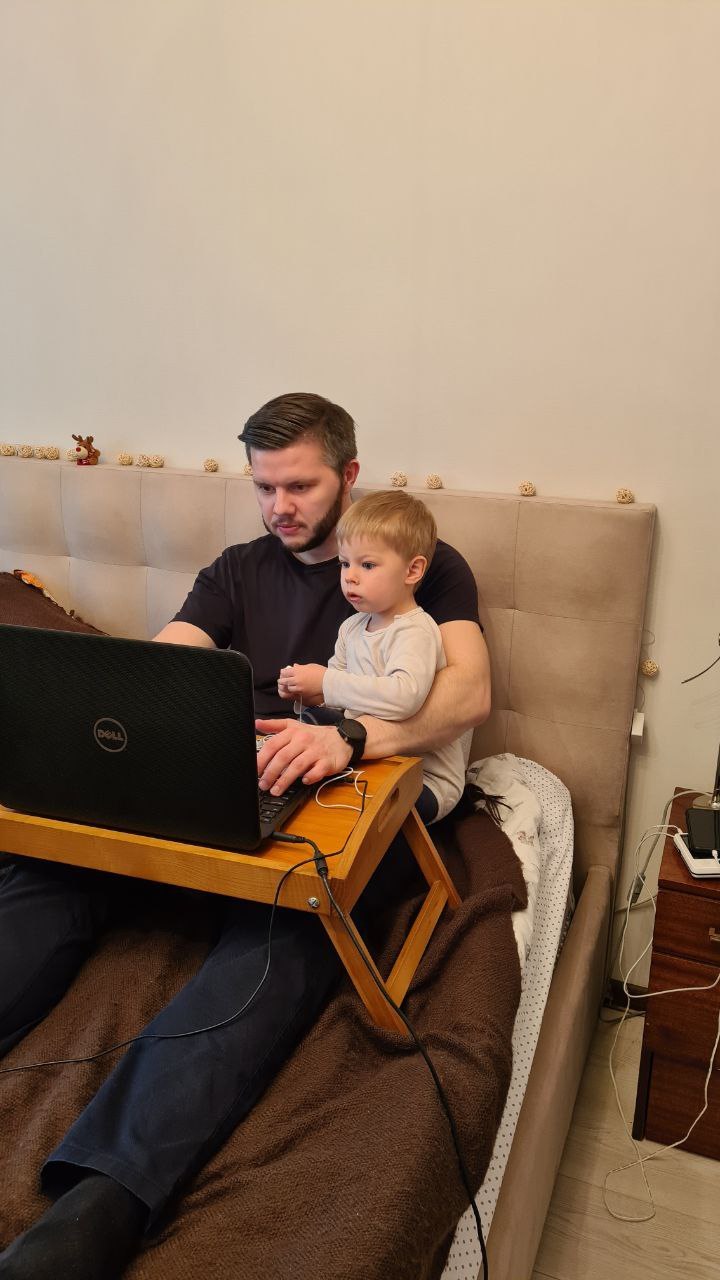 На одній хвилі з малечею: українські телезірки розповіли, чим зайняти дитину, якщо все набридло