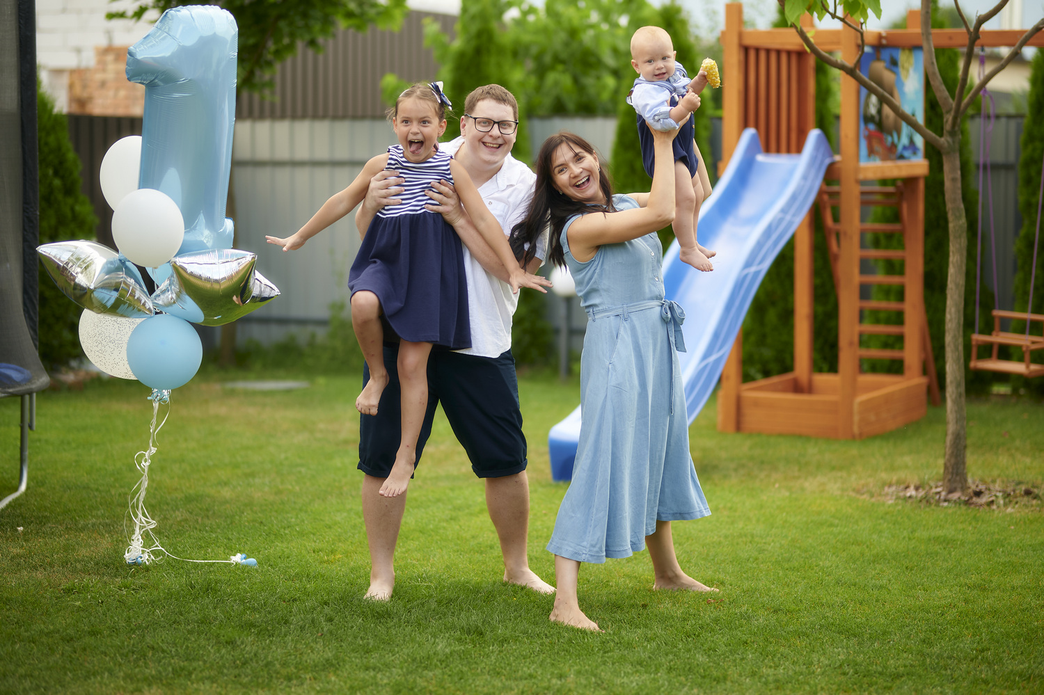 На одній хвилі з малечею: українські телезірки розповіли, чим зайняти дитину, якщо все набридло