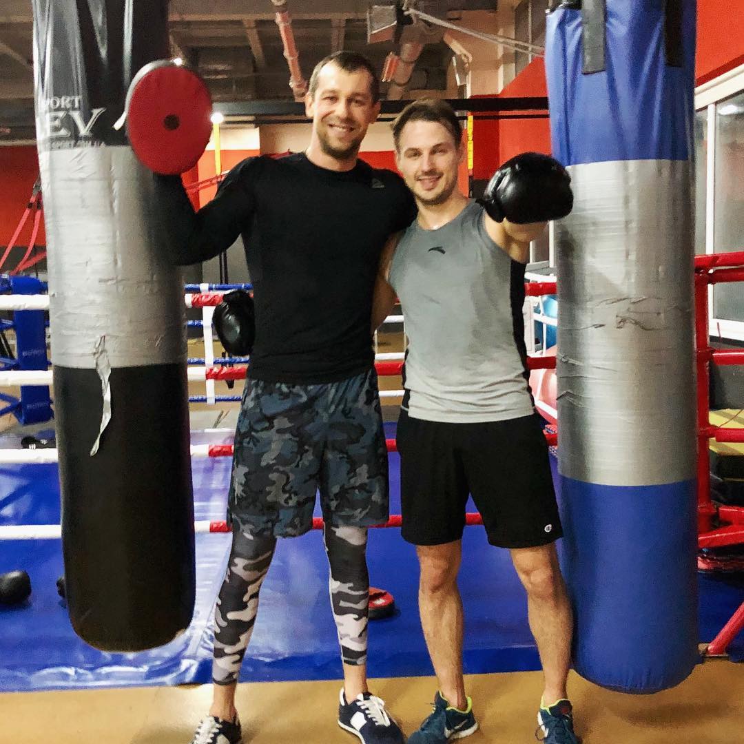 Романтичный стоматолог и дерзкий официант: стали известны имена новых участников шоу Холостячка 2