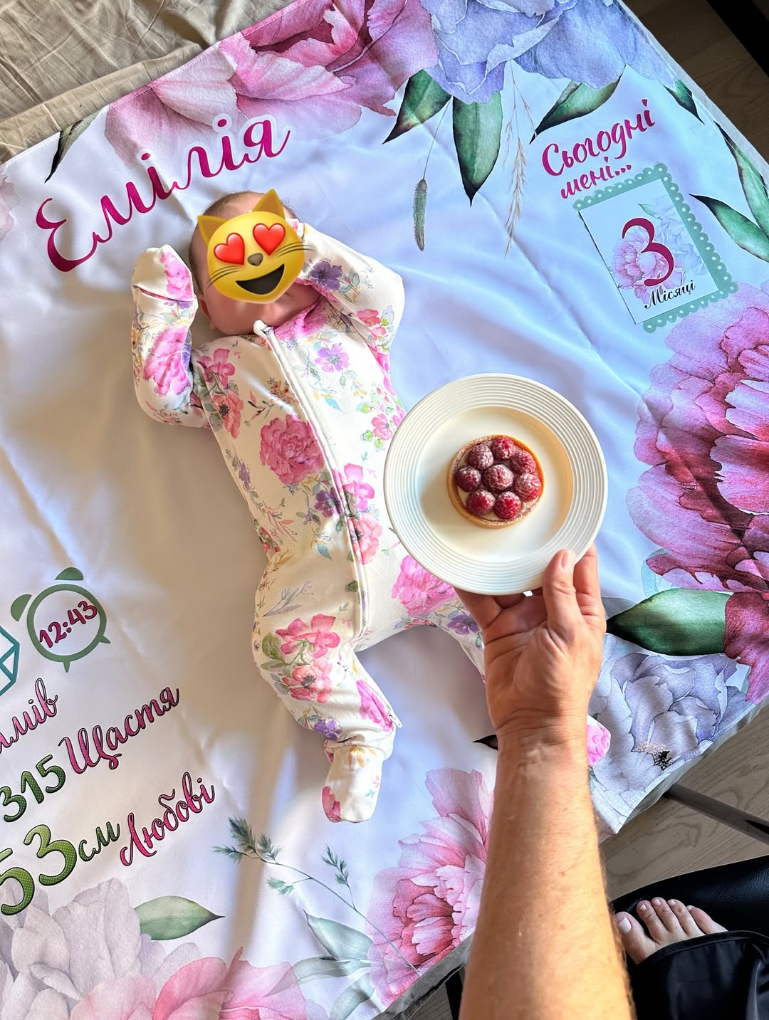 Джеджула умилил новыми фото с 3-месячной доченькой