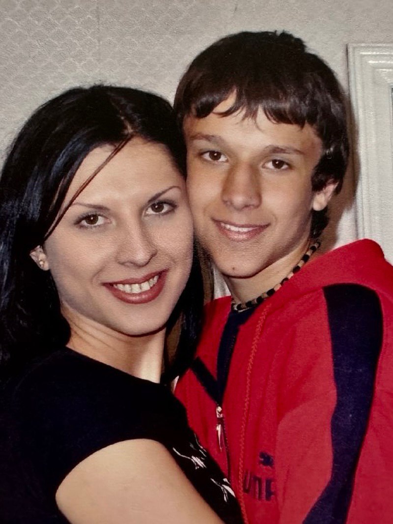 &quot;Холостяк&quot; Цымбалюк показал архивные фото: каким он был в подростковом возрасте