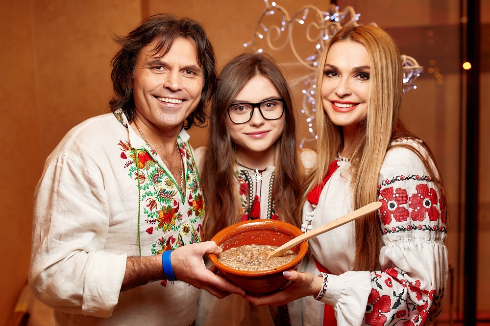 Стало відомо, як проведуть Різдво Віктор Павлік, Ольга Сумська та інші українські зірки