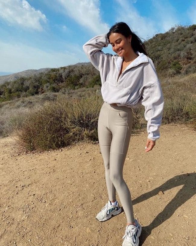 Як виглядають і скільки коштують легінси, від яких зараз у захваті зірки Голлівуду (фото)