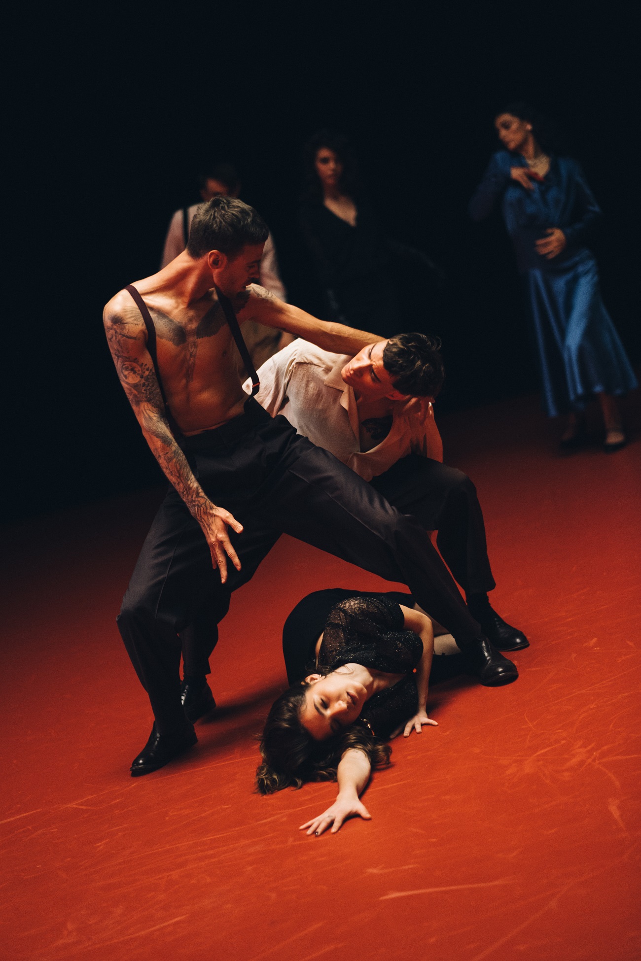 Брудні танці та ода пристрасті: Макс Барських у новому кліпі розкрив свій внутрішній крик (відео)