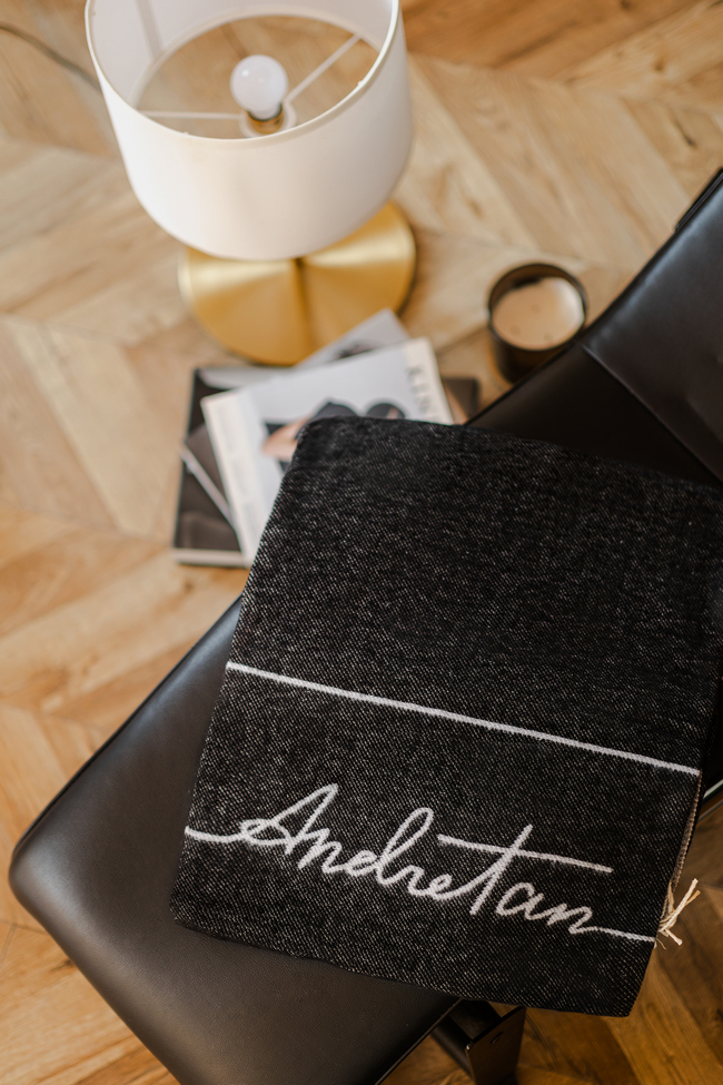 Модний домашній текстиль: Андре Тан показав ідеальний комплект для спальні (фото)