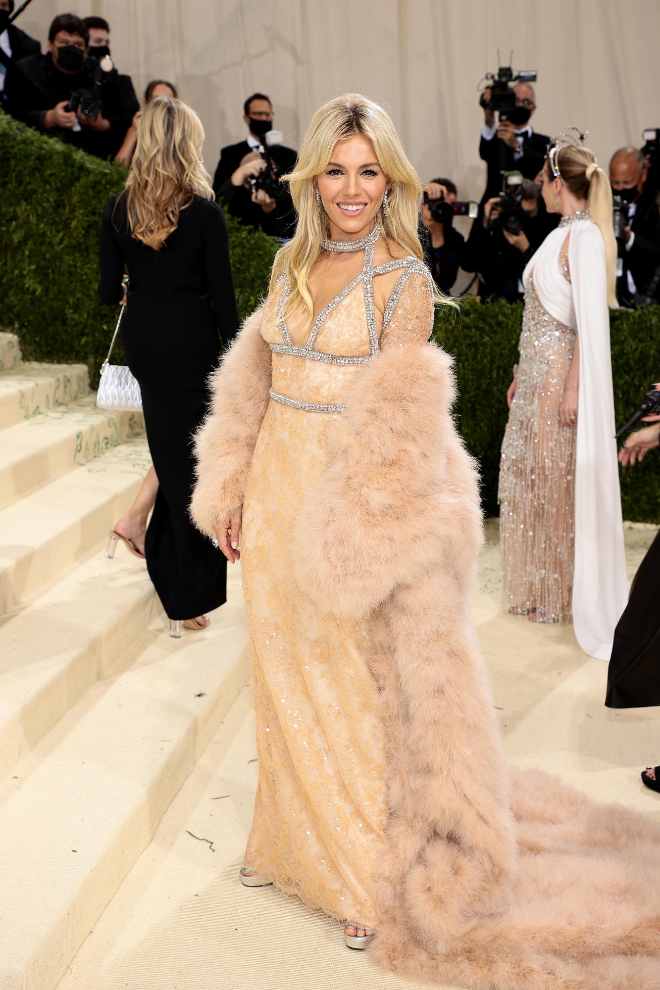 Met Gala 2021: найбільш сліпучі образи зірок з червоної доріжки &quot;Оскара&quot; в світі моди