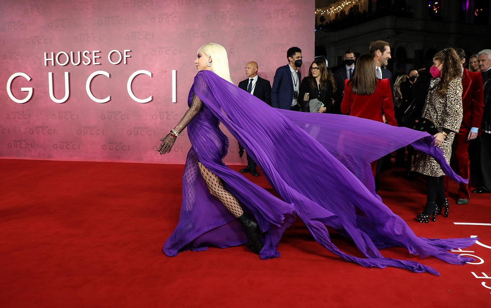 Итальянский гламур: самые впечатляющие образы Леди Гаги из пресс-тура "Дом Gucci"