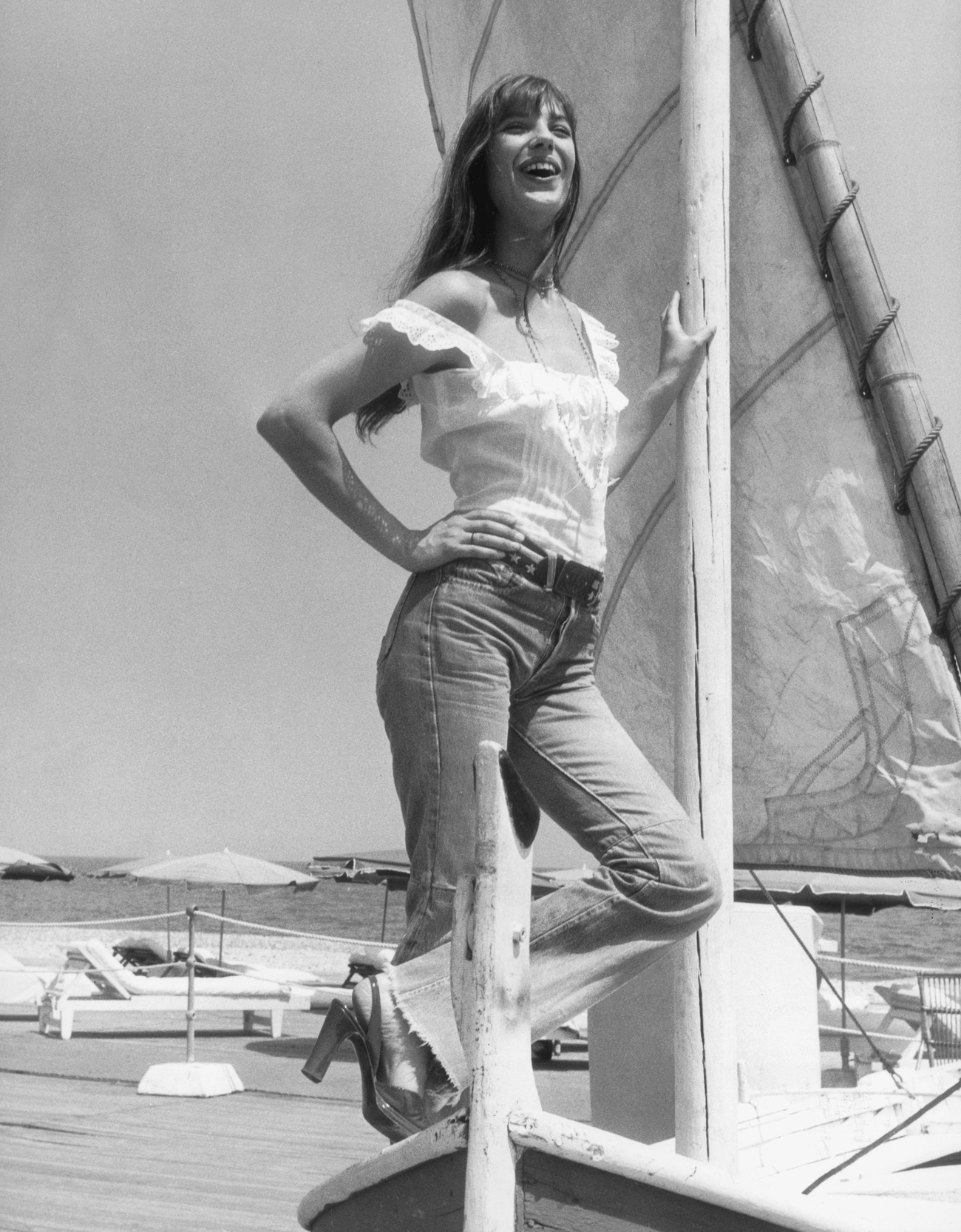 Никогда не выходят из моды: 5 вещей, которые Джейн Биркин сделала трендовыми навсегда