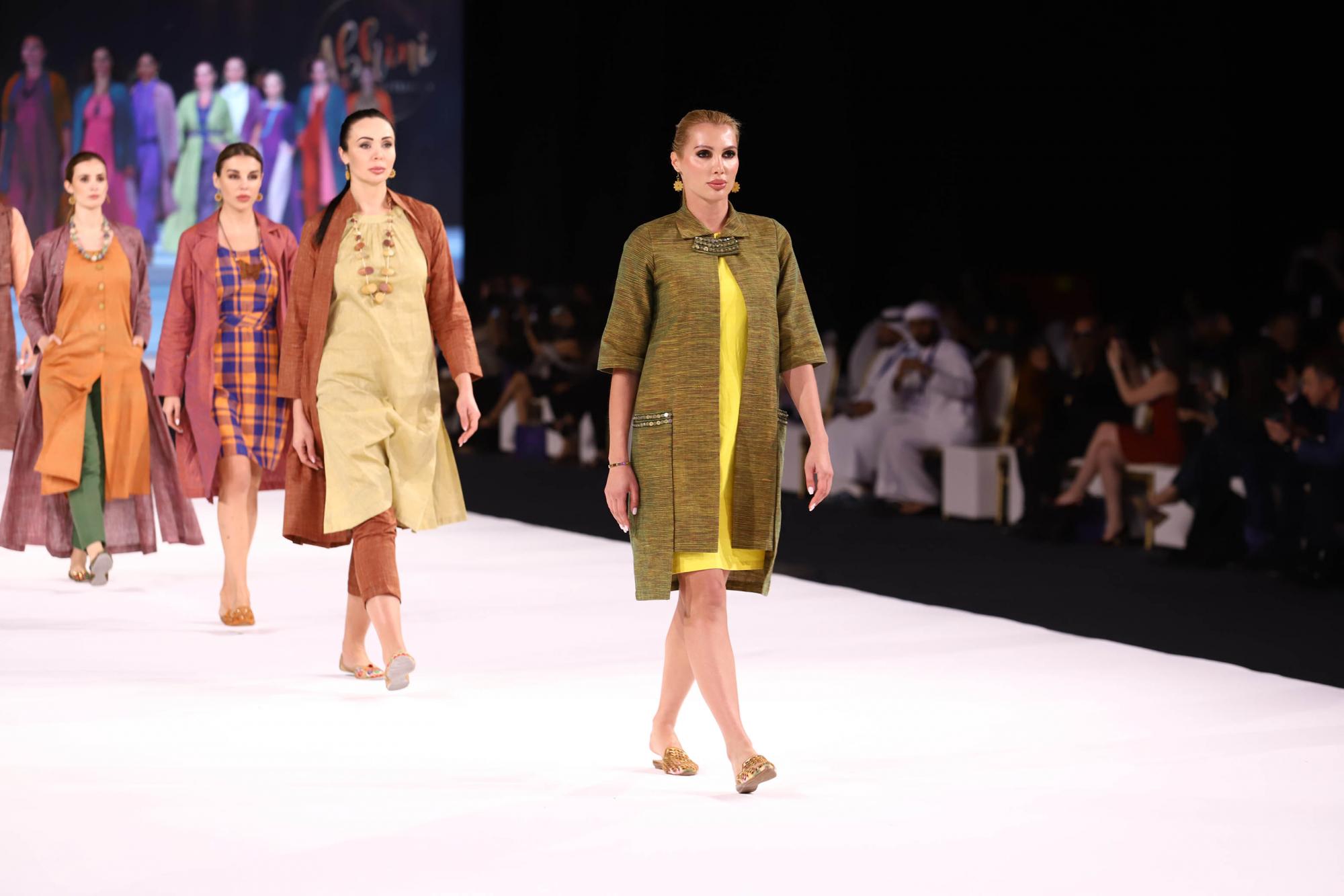 Украинская модель соблазняет фигурой на горячих фото из ОАЭ