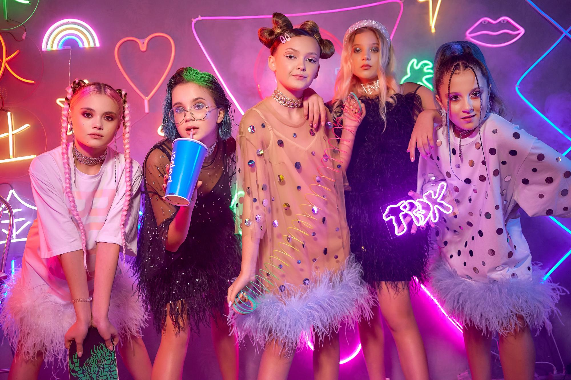 Что известно про девушек из группы ТОК, которых называют кумирами украинской молодежи (фото)