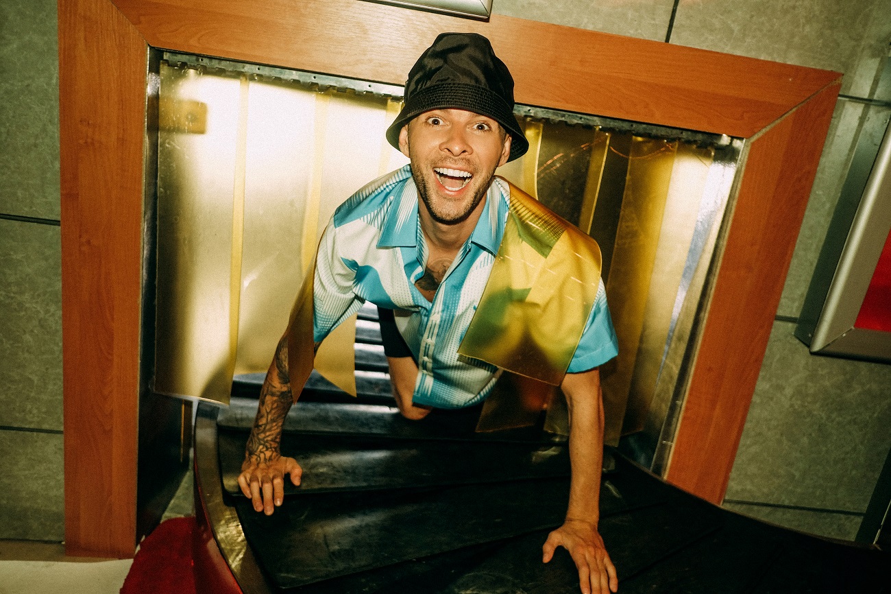 Макс Барских блеснул яркими образами и высказался о кардинальных переменах в карьере (фото)