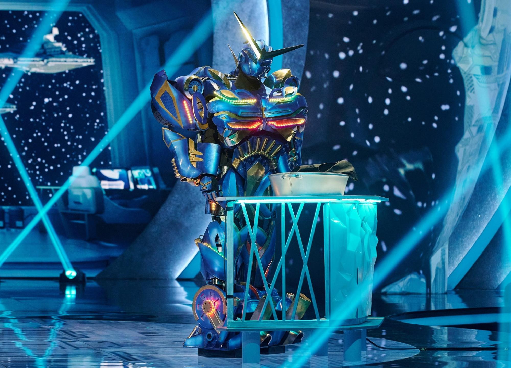 Стала известна дата премьеры 2 сезона шоу "Маска": уникальные фото со съемок