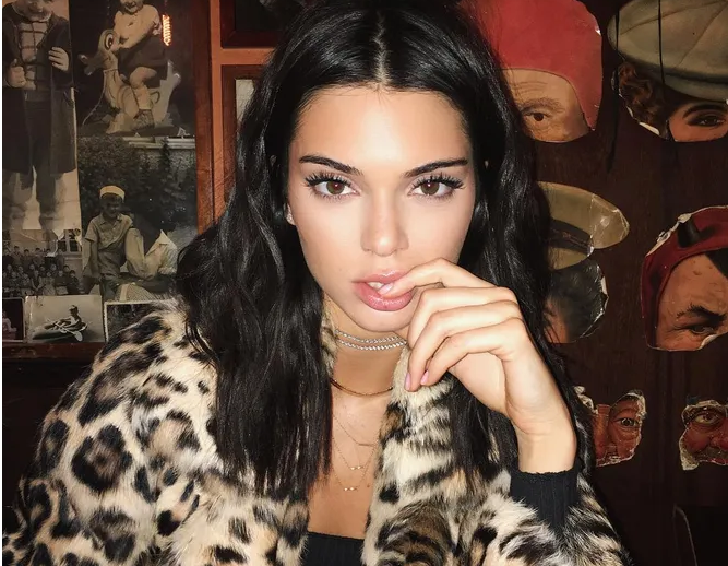 Хижачки в місті: Кендалл Дженнер, Адель, Даша Астаф'єва вчать грамотно носити трендовий леопардовий принт