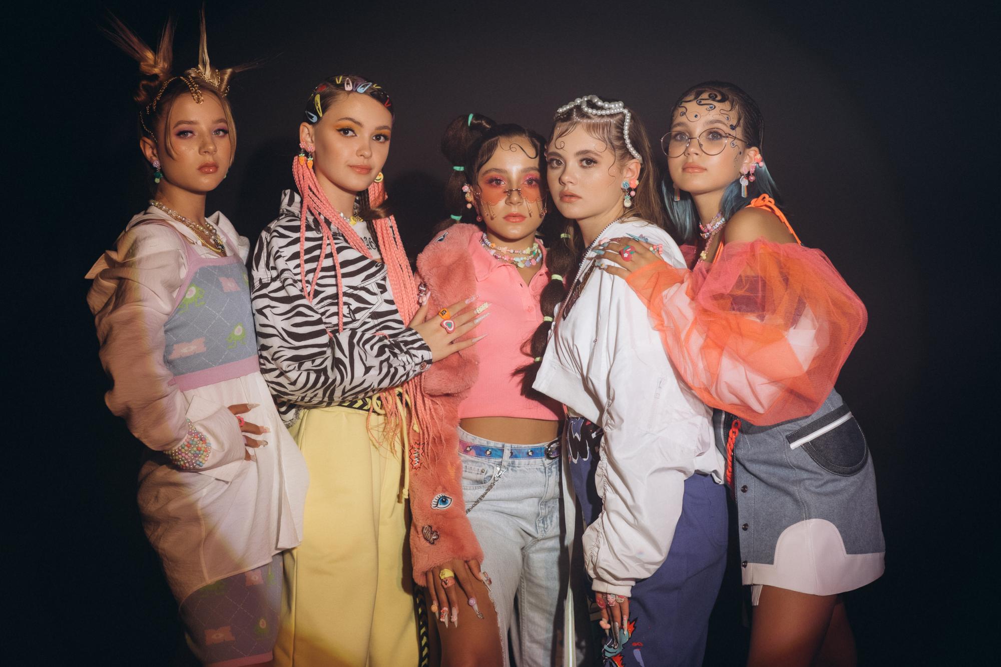 Что известно про девушек из группы ТОК, которых называют кумирами украинской молодежи (фото)