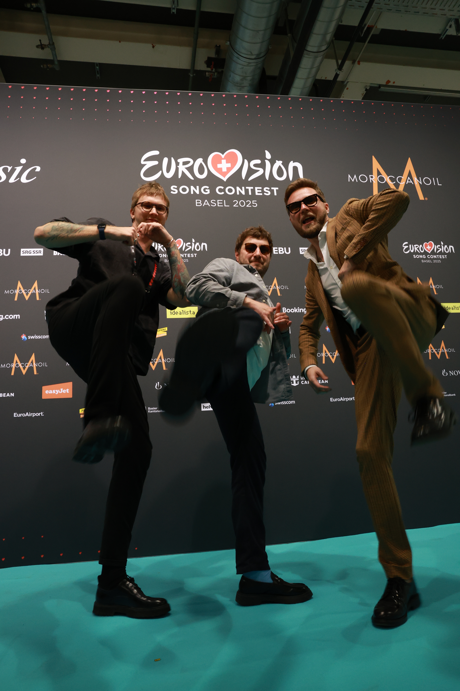 100 тысяч на &quot;Евровидение&quot; - это минимум. Менеджеры Ziferblat - о хейте, спонсорах и &quot;правилах игры&quot; в шоубизе