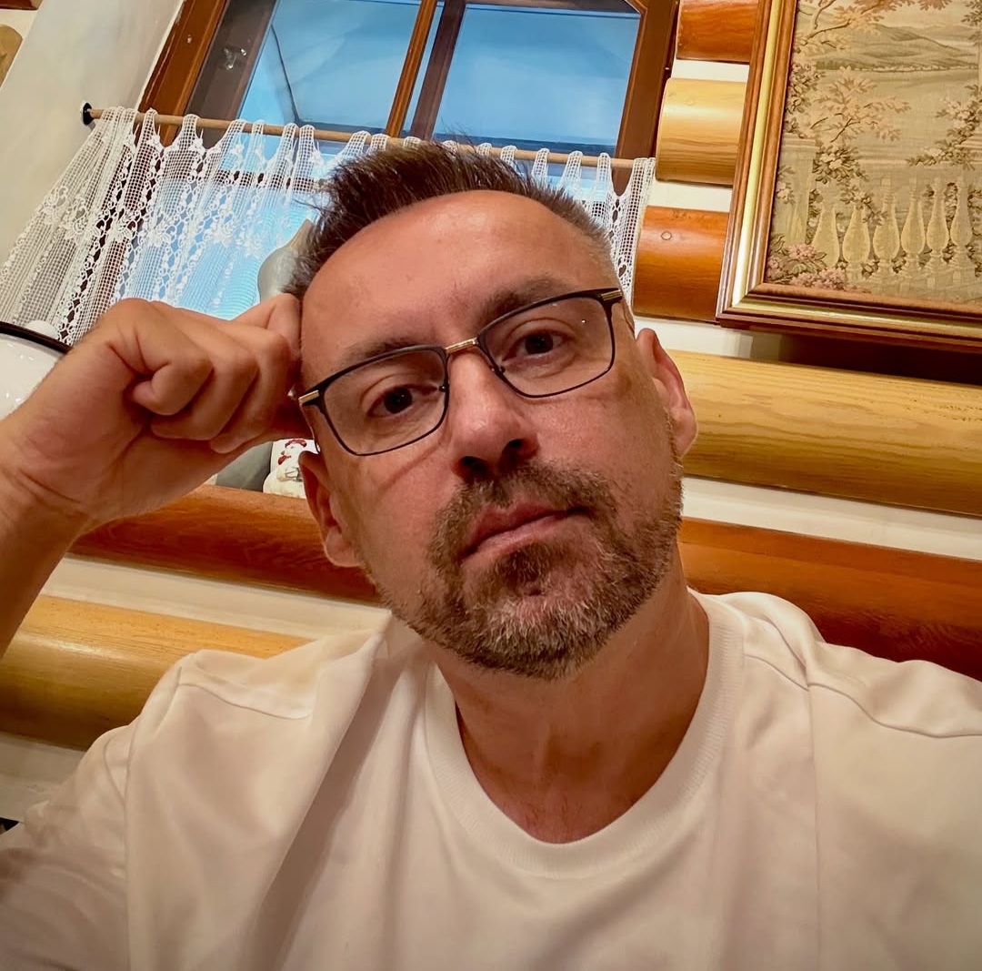 Кум Насти Каменских честно признался, был ли у них роман