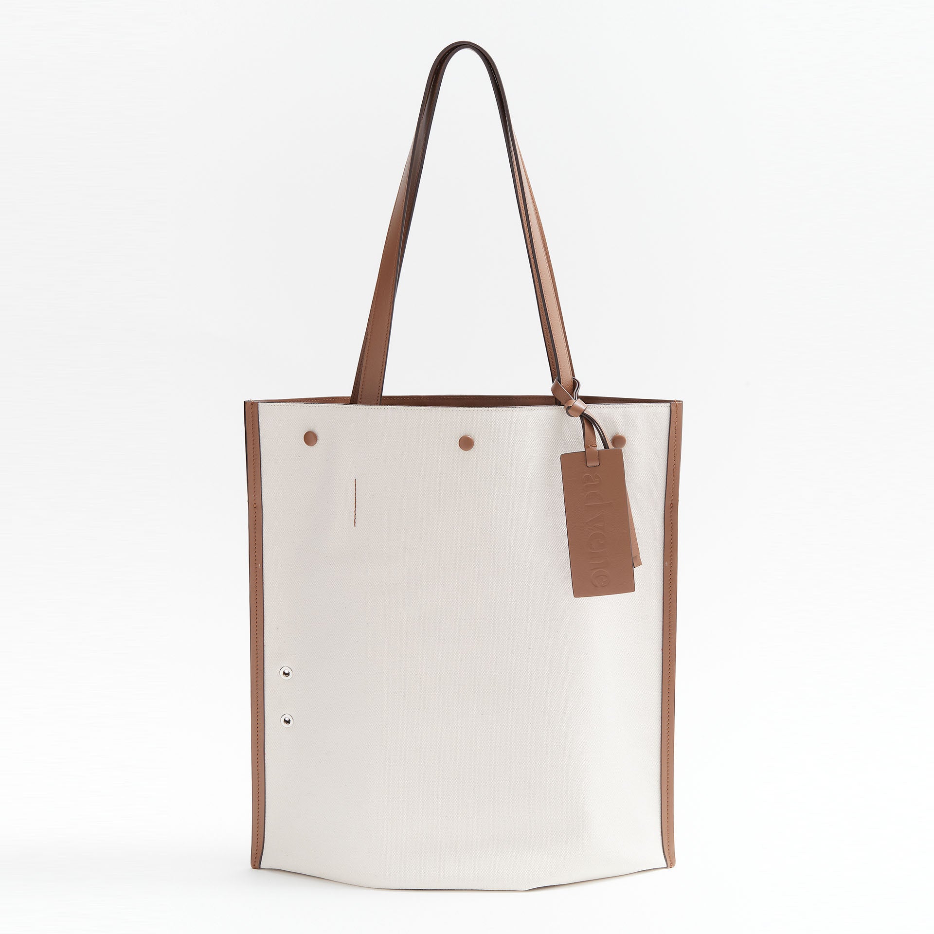 Не Birkin единой: современные бренды сумок, которые знаменитости выбирают носить в 2022 (фото)