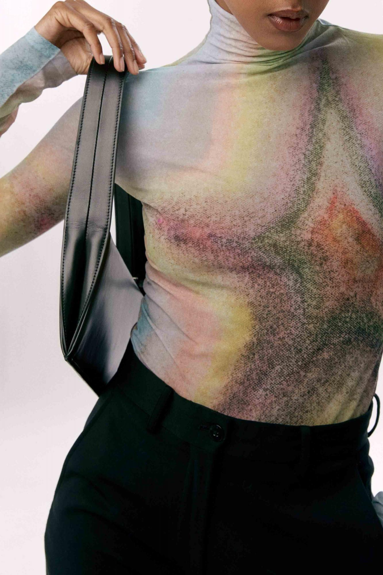 Не Birkin единой: современные бренды сумок, которые знаменитости выбирают носить в 2022 (фото)