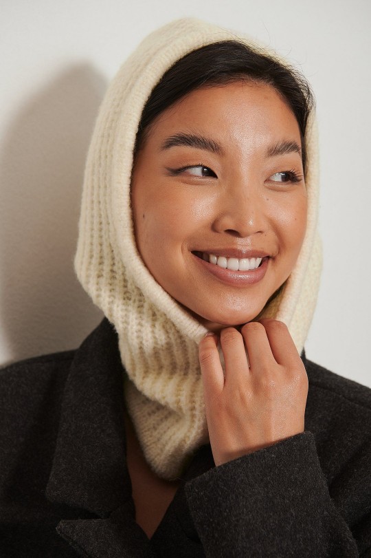 Будто бабушка связала: как правильно носить балаклаву зимой 2021-2022 (фото)