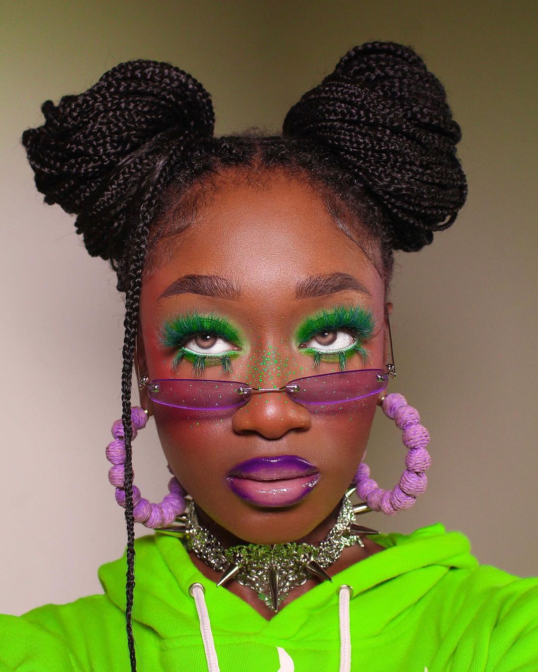 Глаз не оторвать: визажисты открыли секрет самого трендового макияжа 2022 (фото)