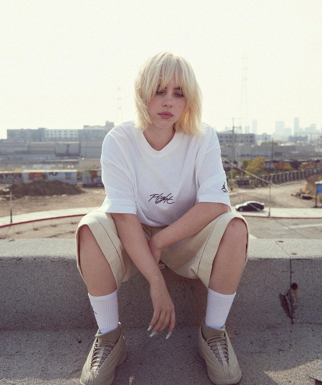 Тракторная подошва и ботильны-носки: звезды демонстрирую самую стильную обувь осени 2021